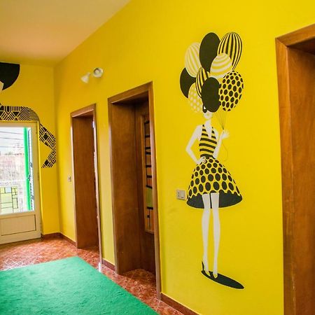 Our Way Guest House & Hostel ชโคเดอร์ ภายนอก รูปภาพ