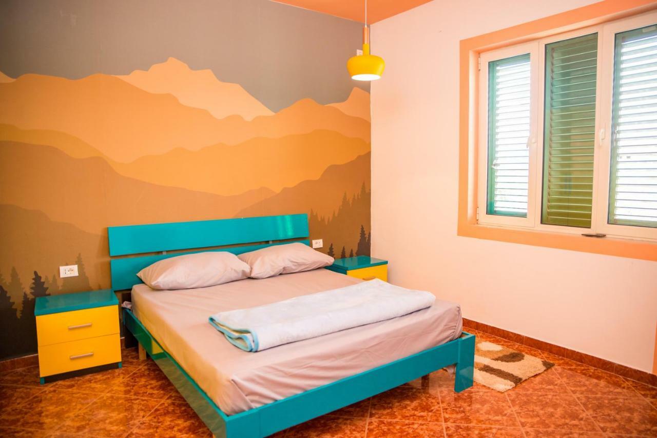 Our Way Guest House & Hostel ชโคเดอร์ ภายนอก รูปภาพ