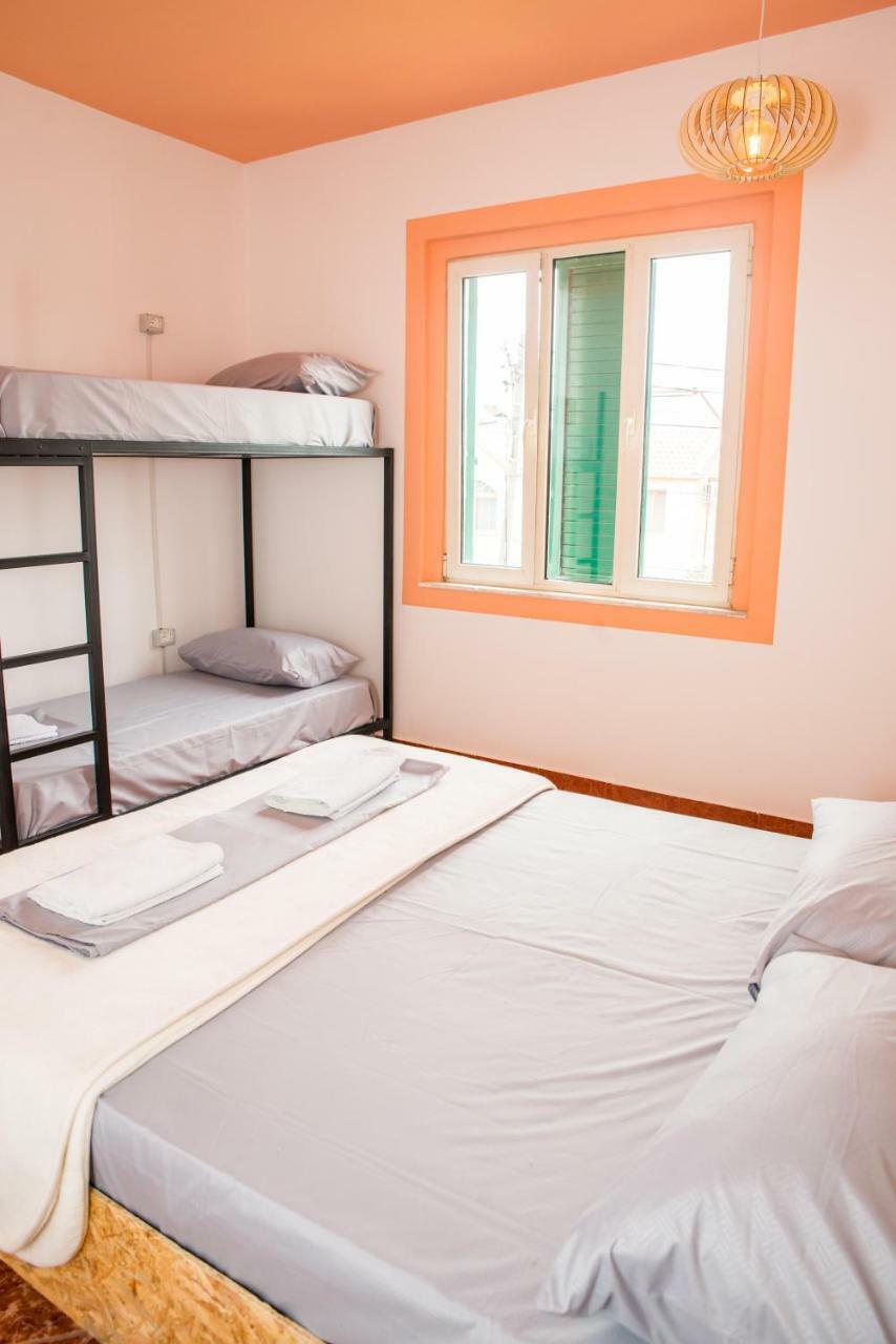 Our Way Guest House & Hostel ชโคเดอร์ ภายนอก รูปภาพ