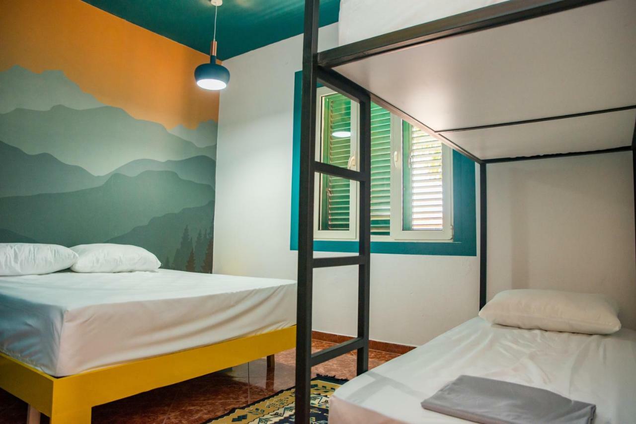 Our Way Guest House & Hostel ชโคเดอร์ ภายนอก รูปภาพ