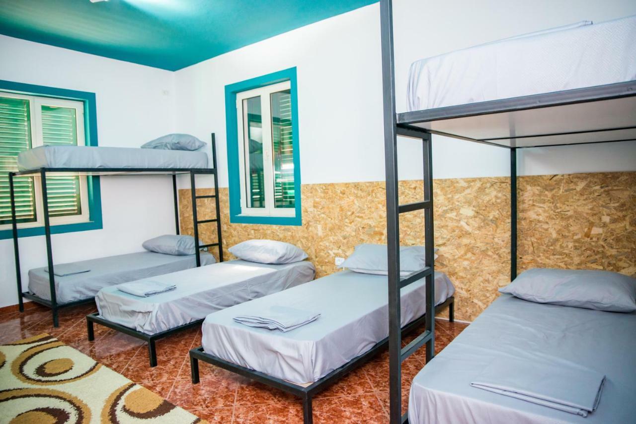 Our Way Guest House & Hostel ชโคเดอร์ ภายนอก รูปภาพ